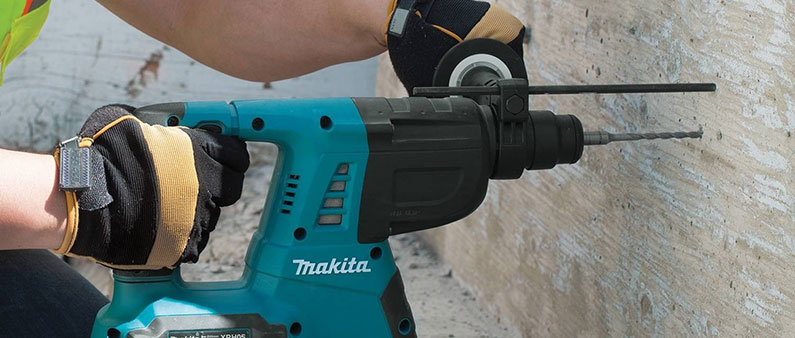 Drilling with Makita XRH05Z