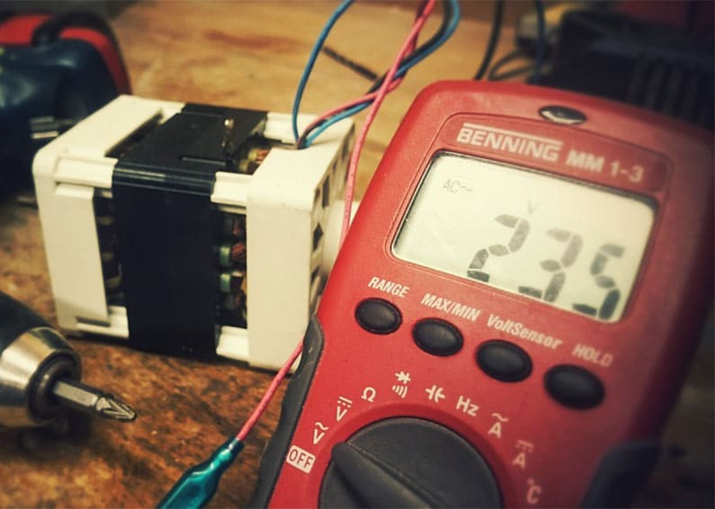 Learn How to Use A Multimeter to Test AC Voltage